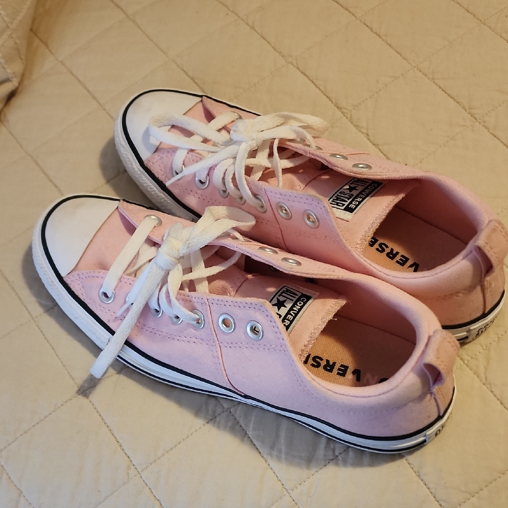 Converse Adults Light Pink Sneakers